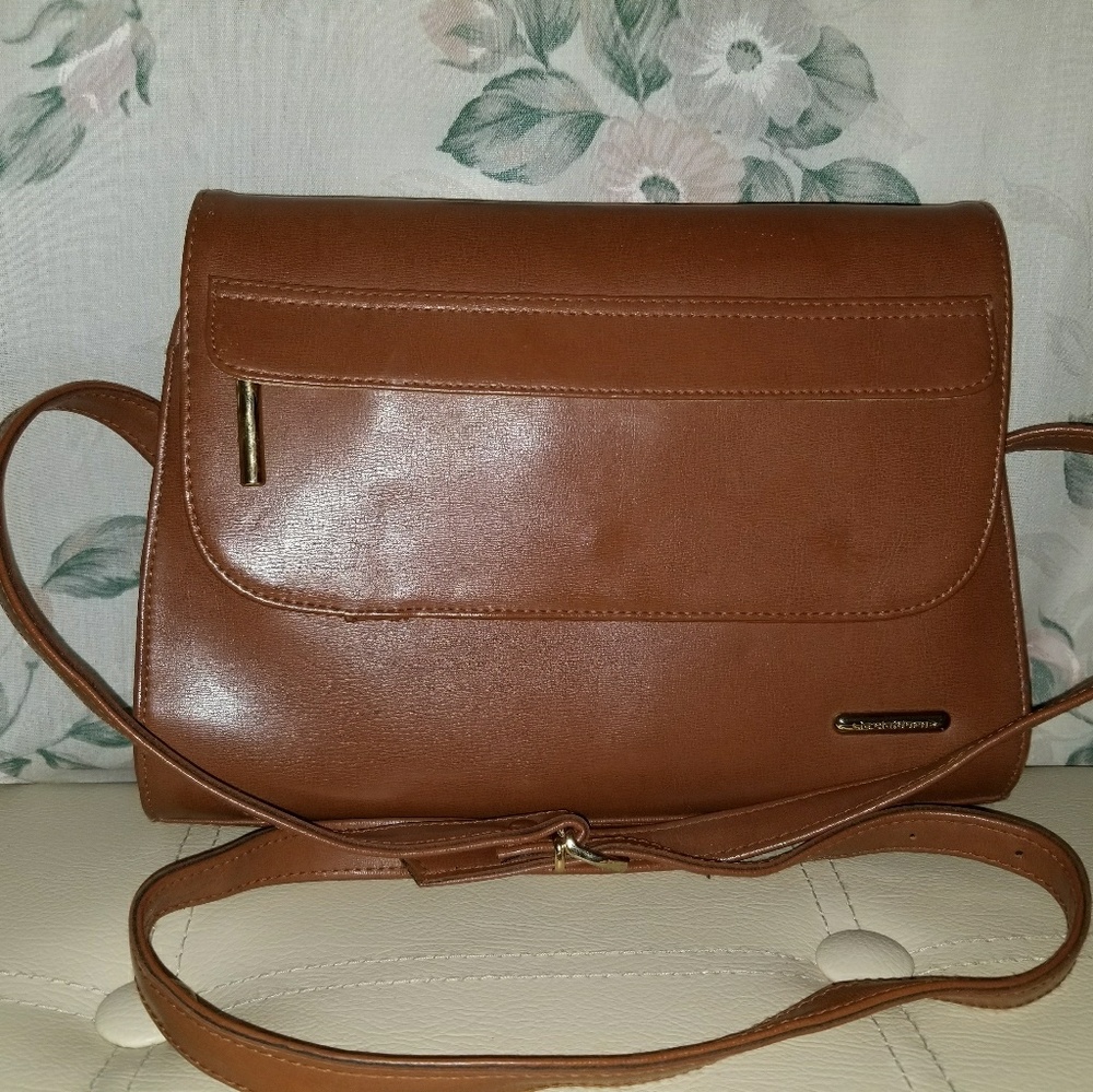 Vintage Liz Claiborne crossbody bag